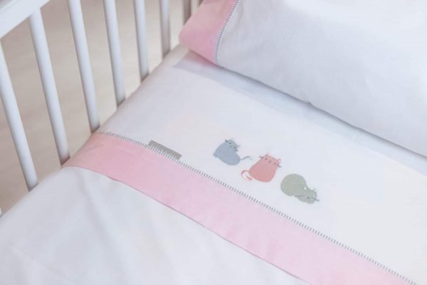 Draps de berceau en polaire corail brodés Rose.